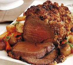 Gebraden rosbief met aardappels en groente